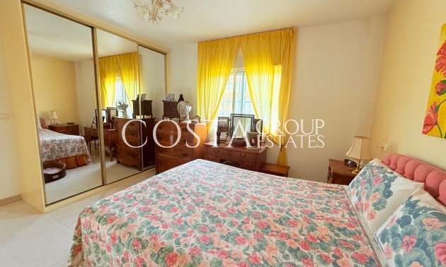 Resale - Villa -
Rojales