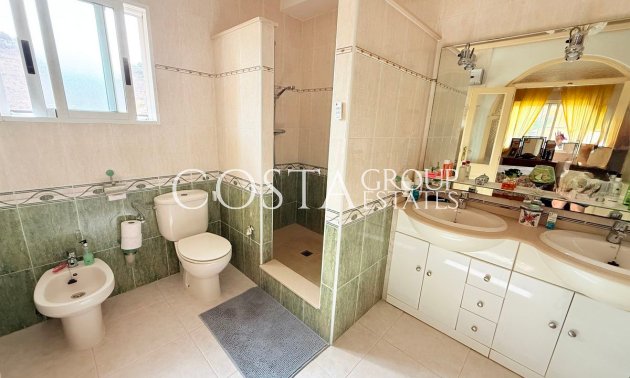 Resale - Villa -
Rojales