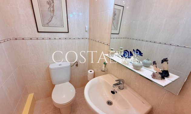 Resale - Villa -
Rojales