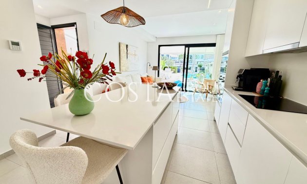 Herverkoop - Villa -
Benijofar