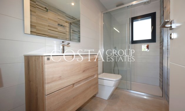 Resale - Villa -
Pinoso - Los Pinos