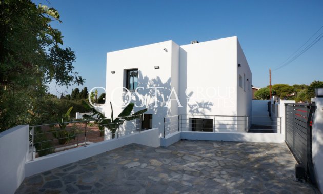 Resale - Villa -
Pinoso - Los Pinos