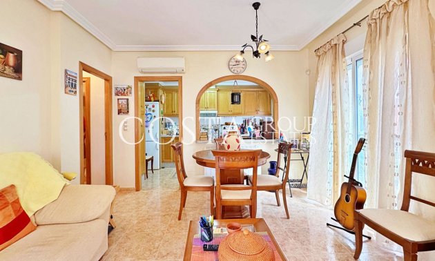 Wiederverkauf - House -
Orihuela - Villamartin