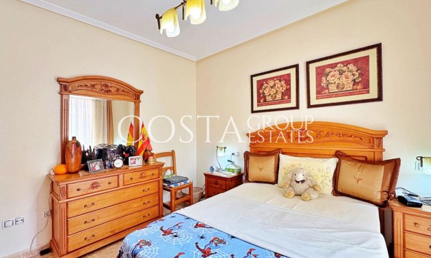 Wiederverkauf - House -
Orihuela - Villamartin