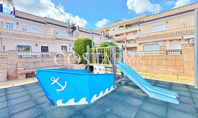 Wiederverkauf - House -
Orihuela - Villamartin