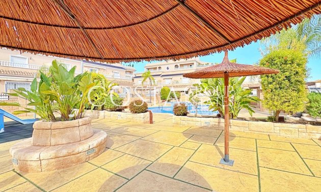 Wiederverkauf - House -
Orihuela - Villamartin