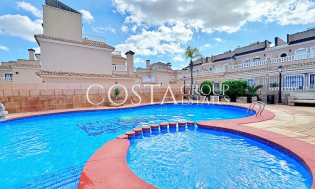 Wiederverkauf - House -
Orihuela - Villamartin