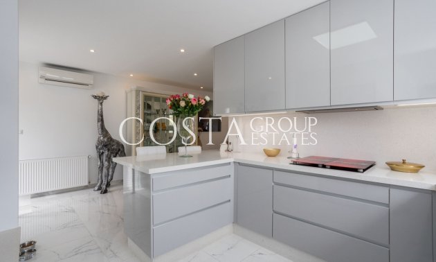 Resale - Villa -
Orihuela - Villamartin