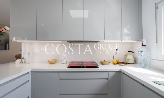 Resale - Villa -
Orihuela - Villamartin