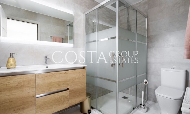 Resale - Villa -
Orihuela - Villamartin