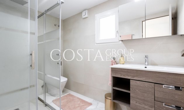 Resale - Villa -
Orihuela - Villamartin