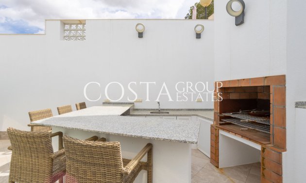 Resale - Villa -
Orihuela - Villamartin