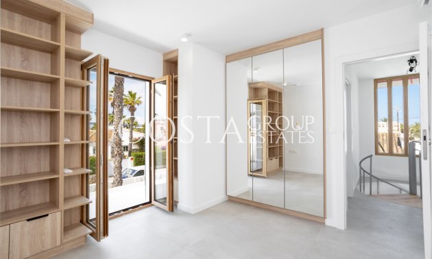 Resale - Villa -
Orihuela - Cabo Roig