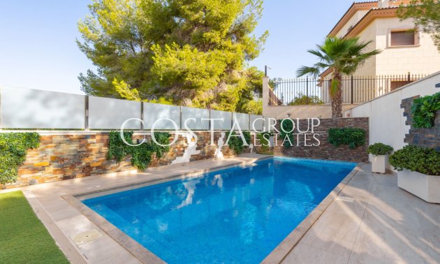 Resale - Villa -
Orihuela - Villamartin
