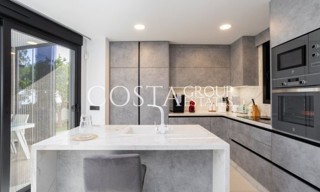 Resale - Villa -
Orihuela - Villamartin