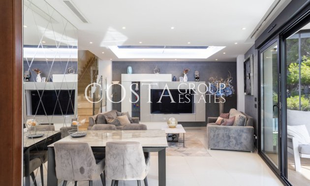 Resale - Villa -
Orihuela - Villamartin