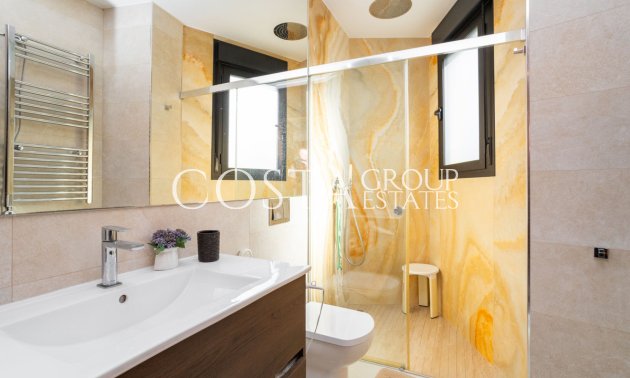 Resale - Villa -
Orihuela - Villamartin