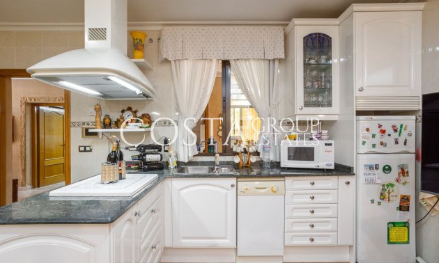 Resale - Villa -
Orihuela - Los Altos