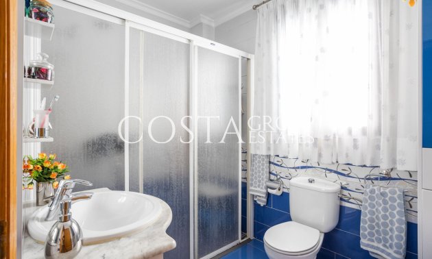 Resale - Villa -
Orihuela - Los Altos