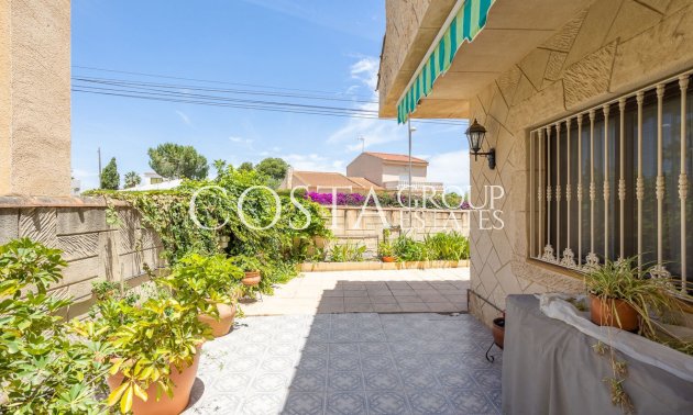 Resale - Villa -
Orihuela - Los Altos