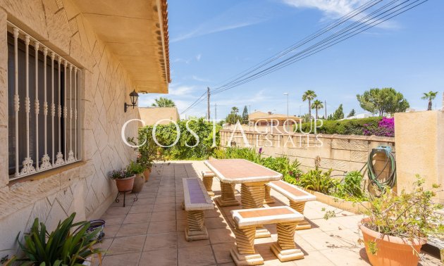 Resale - Villa -
Orihuela - Los Altos