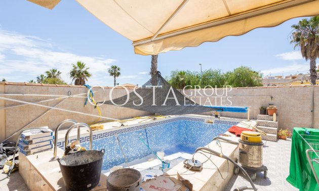 Resale - Villa -
Orihuela - Los Altos
