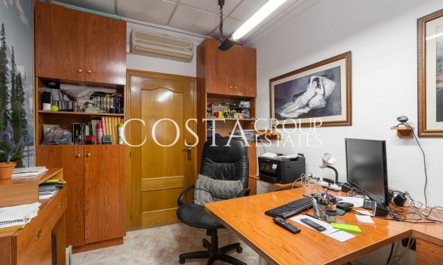 Resale - Villa -
Orihuela - Los Altos