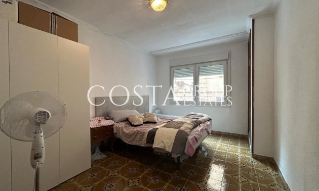 Resale - Apartments -
Alicante City - Alicante City Centro