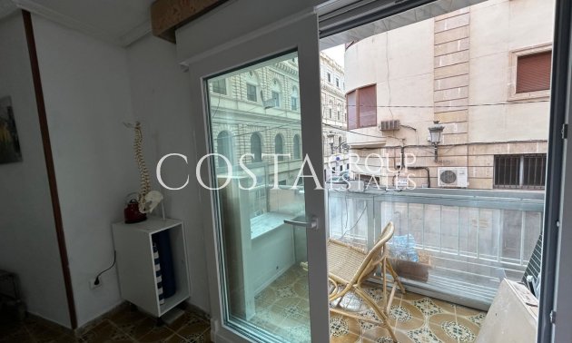 Resale - Apartments -
Alicante City - Alicante City Centro