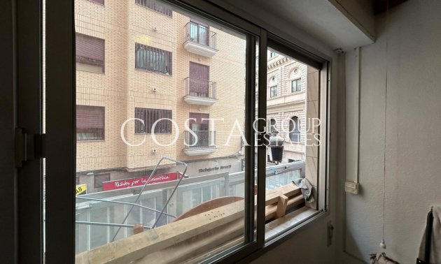 Resale - Apartments -
Alicante City - Alicante City Centro