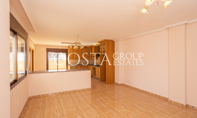 Resale - House -
San Miguel de Salinas - San Miguel de Salinas Centro