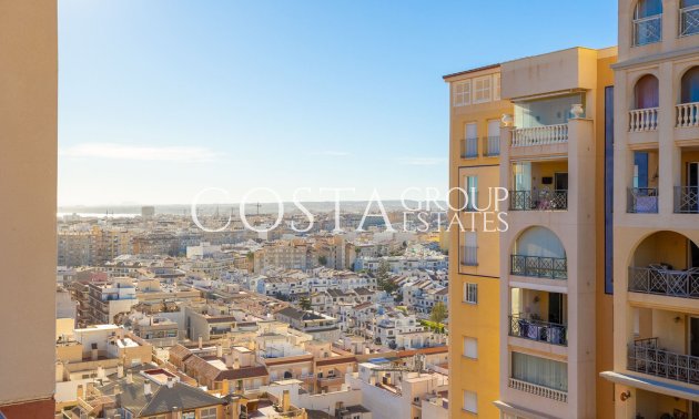 Resale - Apartments -
Torrevieja - Torrevieja Centro
