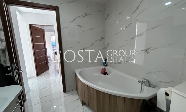 Resale - Apartments -
Torrevieja - Torrevieja Centro