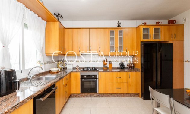 Resale - Villa -
Orihuela - Campoamor