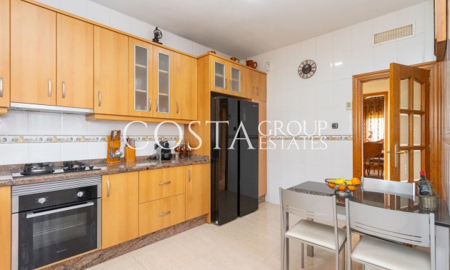 Resale - Villa -
Orihuela - Campoamor