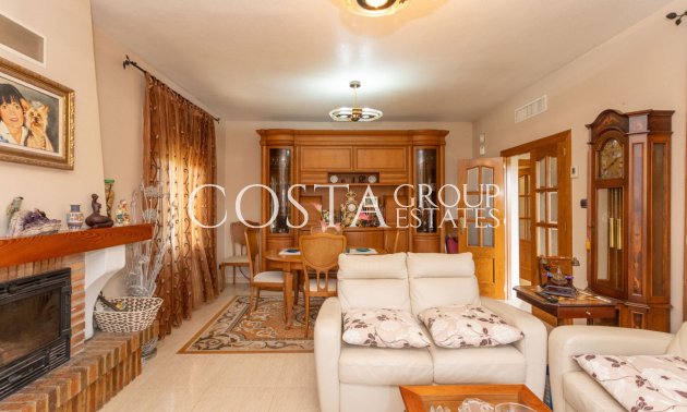 Resale - Villa -
Orihuela - Campoamor