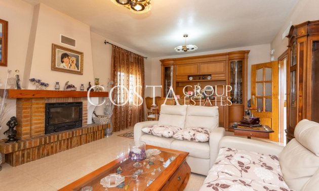 Resale - Villa -
Orihuela - Campoamor