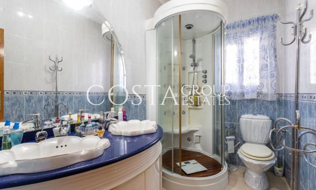 Resale - Villa -
Orihuela - Campoamor