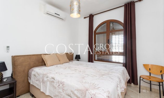 Resale - Villa -
Orihuela - Villamartin