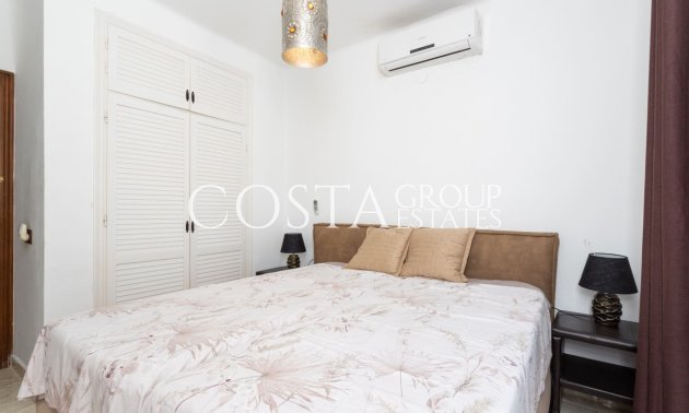 Resale - Villa -
Orihuela - Villamartin