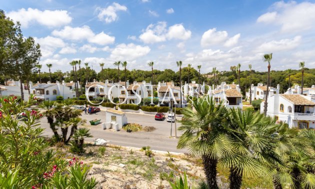 Resale - Villa -
Orihuela - Villamartin