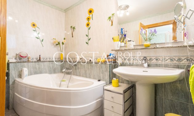 Resale - Villa -
La Union - La Union Centro