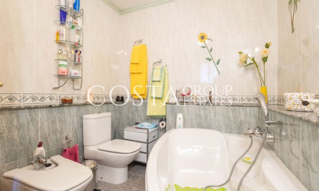 Resale - Villa -
La Union - La Union Centro