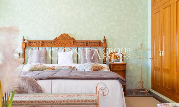 Resale - Villa -
La Union - La Union Centro