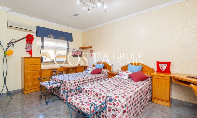 Resale - Villa -
La Union - La Union Centro