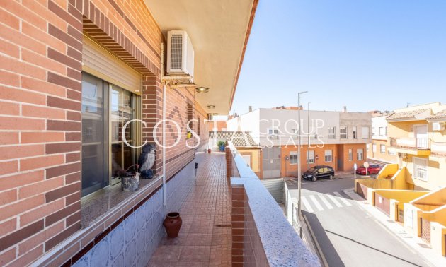 Resale - Villa -
La Union - La Union Centro