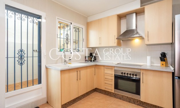 Resale - House -
Orihuela - Villamartin