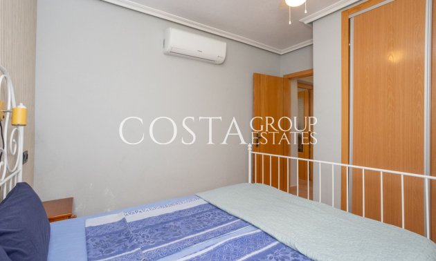 Resale - House -
Orihuela - Villamartin