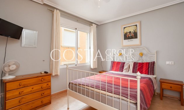 Resale - House -
Orihuela - Villamartin