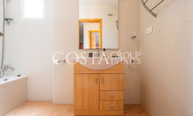 Resale - House -
Orihuela - Villamartin